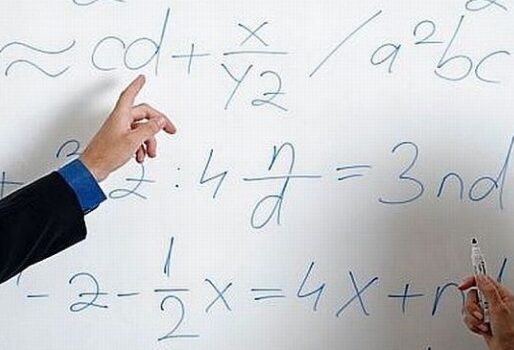 1.0000000×43000000=